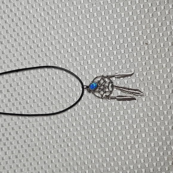 DREAM CATCHER SILVERTONE NECKLACE - Picture 4 of 7